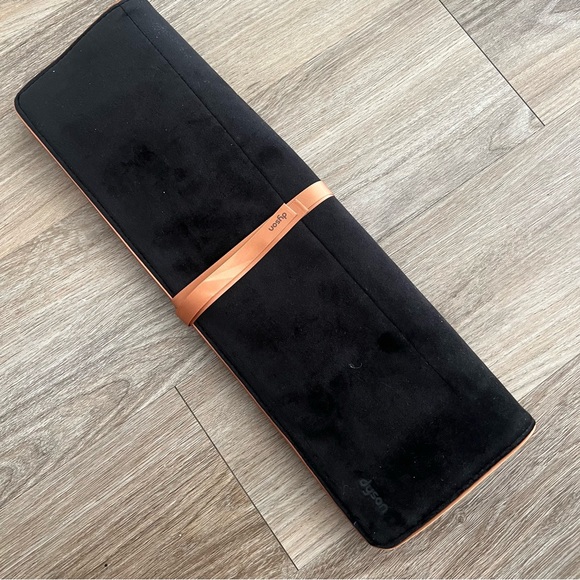 DYSON airstrait travel case! - Picture 2 of 4